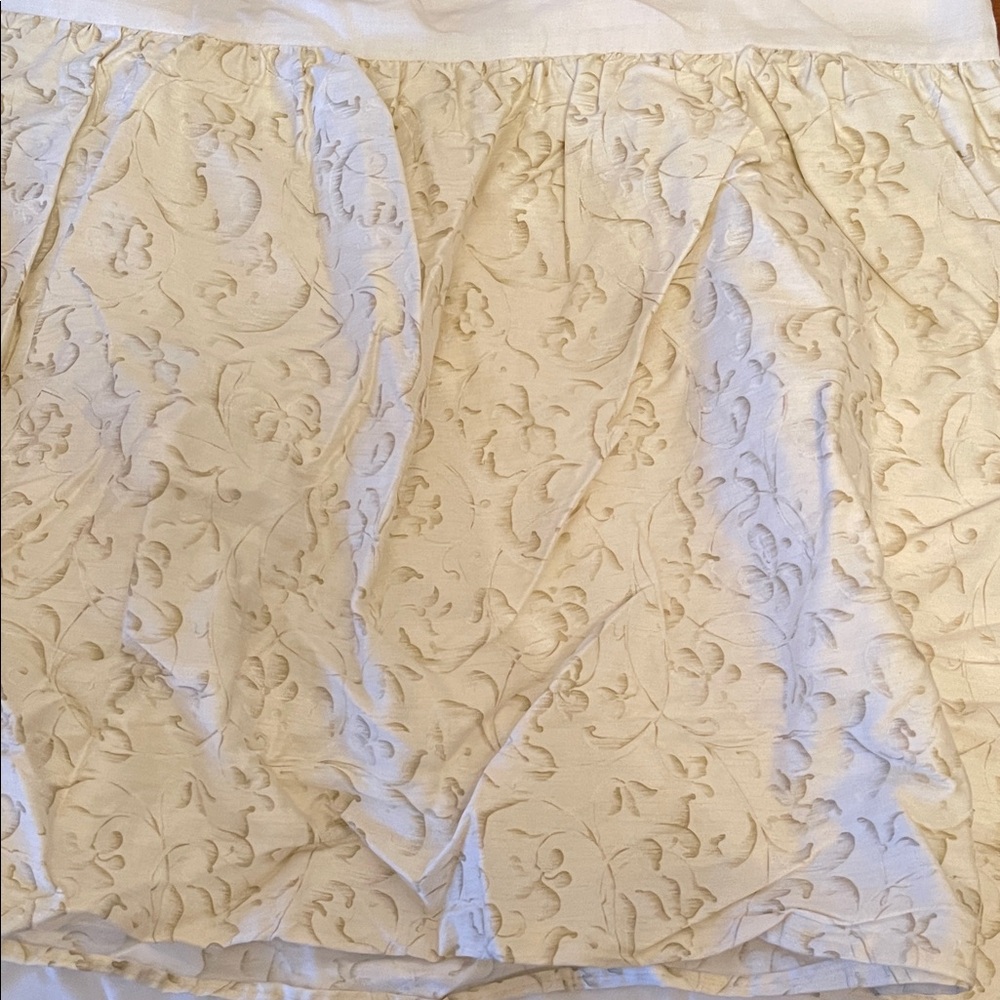 Ralph Lauren Cream Floral Textured Bedskirt